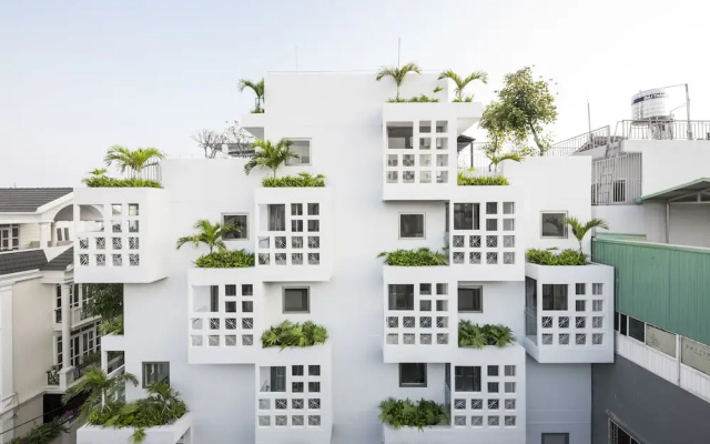 The Tropical Residence