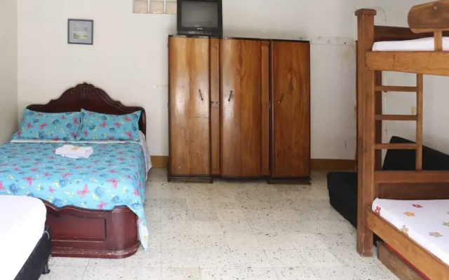 Hostal Romana
