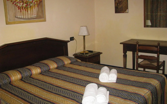 Hotel Enza