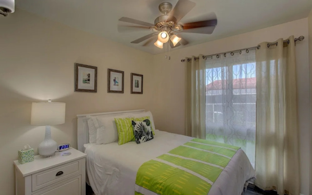Hilo Hale Kaumana 3 Bedroom Home by RedAwning