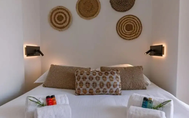 Stunning Studio With Sea-view on top Location