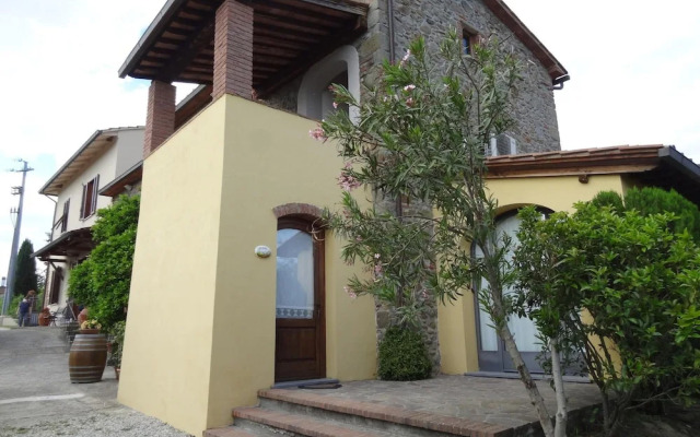 Villa in Vinci With Pool & Panoramic Views