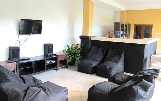 Canggu Surf Hostel