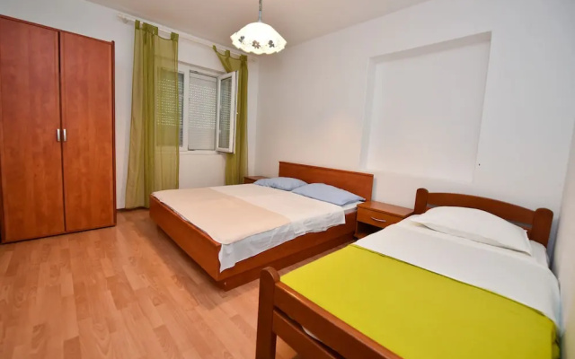 Apartments Caska VI