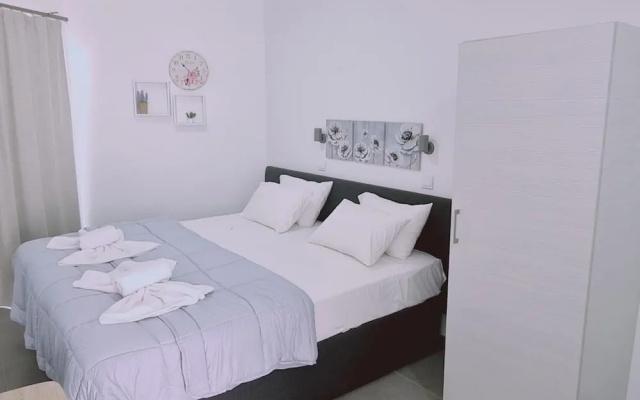 100 AN - Napa Living 18