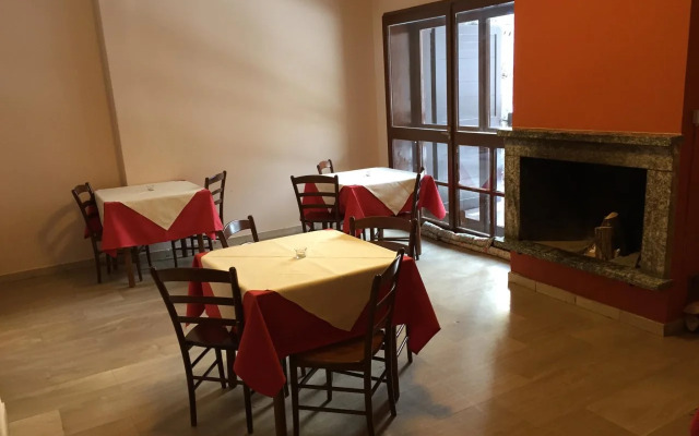 Hotel Mezzaluna
