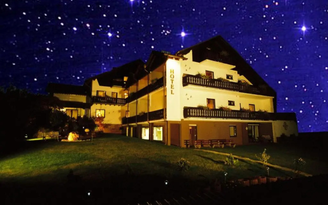 Garni Hotel & Ferienwohnungen Seeschlößchen