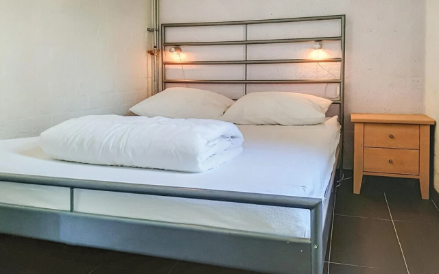 Amazing Home in Bruinisse With 2 Bedrooms and Wifi