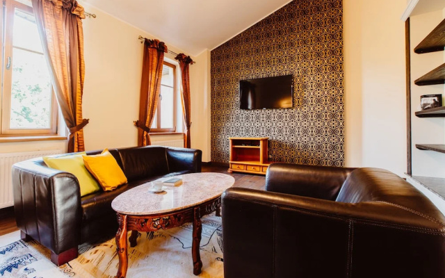 KrakowLiving - Zamkowa Apartment