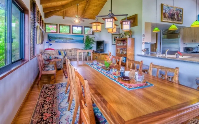 Kumulani 3 Bedroom Home by RedAwning