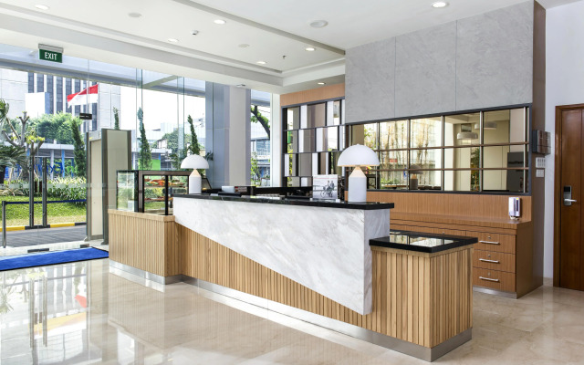 Отель Holiday Inn Express Jakarta Menteng