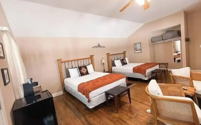 The Salado Inn Kolb Suite