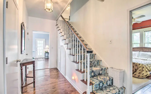 Family-friendly Savannah Vacation Rental w/ Decks!