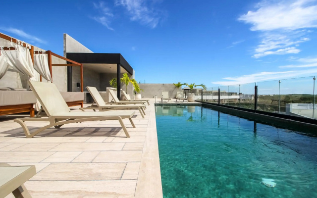 Prime Location Chic Studio in Art Walk Community