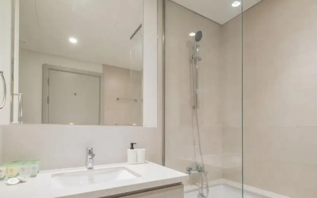 LUX  The Creek Palace Residence Suite 2