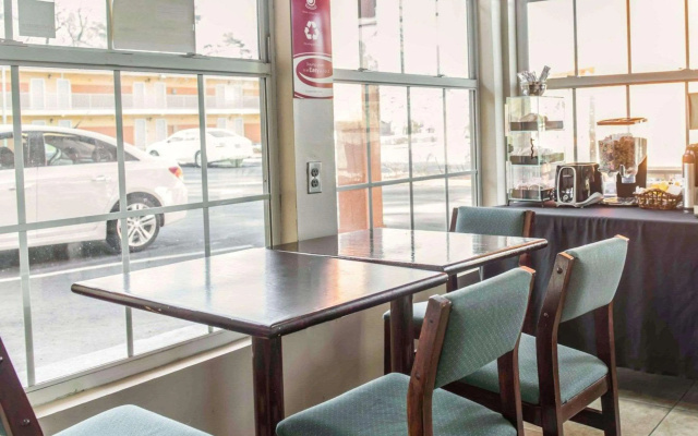 Econo Lodge Tallahassee Downtown - University