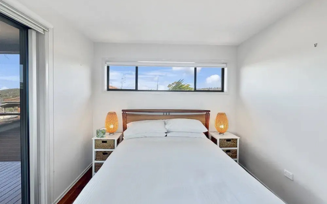 Fab 3-bed Stay With Great Outdoors & Water Views