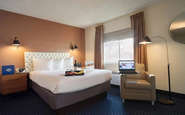 Hotel Focus SFO