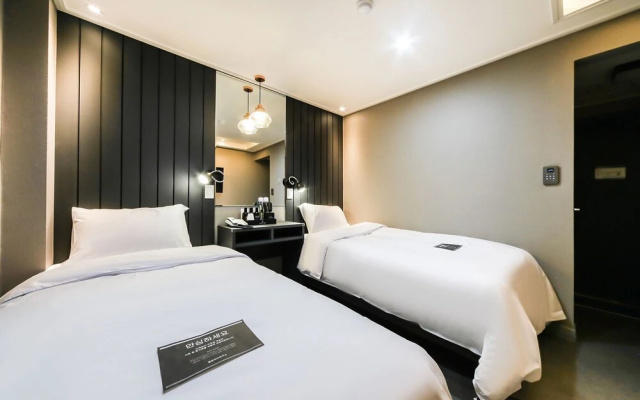 Hotel On