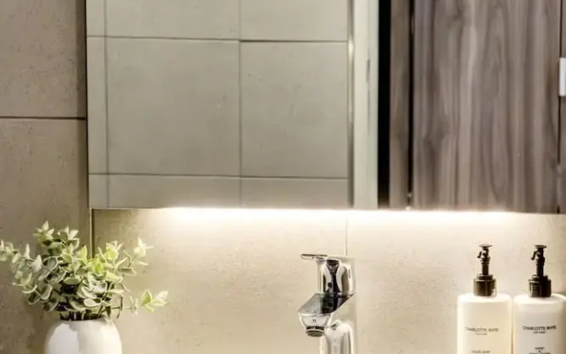 Urban Cape Town Living at City Suite 805