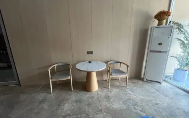 Ningling Jiujiang Business Hotel