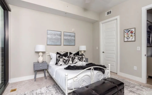 CHIC COLLECTION by NOHOTEL on Peachtree