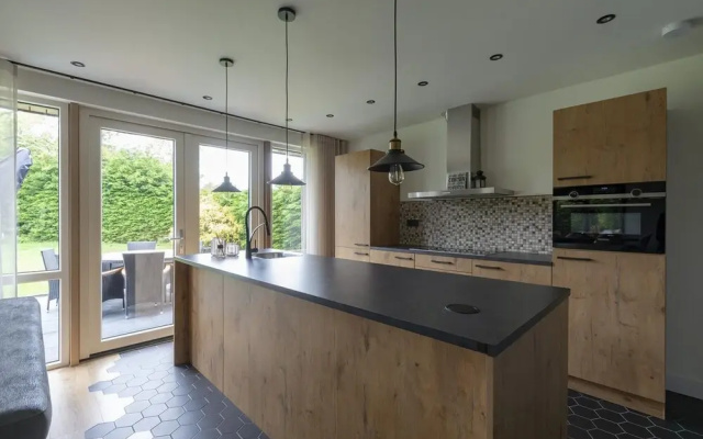 Spacious Bunglow With Garden