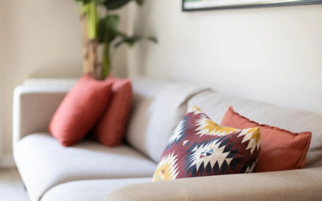 ApartEasy - Family 4-Bedroom Apartment