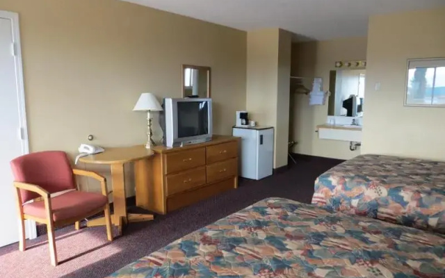 Super 8 Motel - Penticton