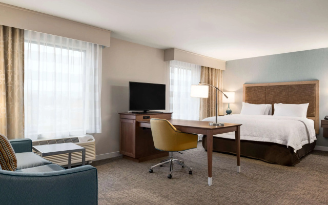 Hampton Inn Lincoln Airport