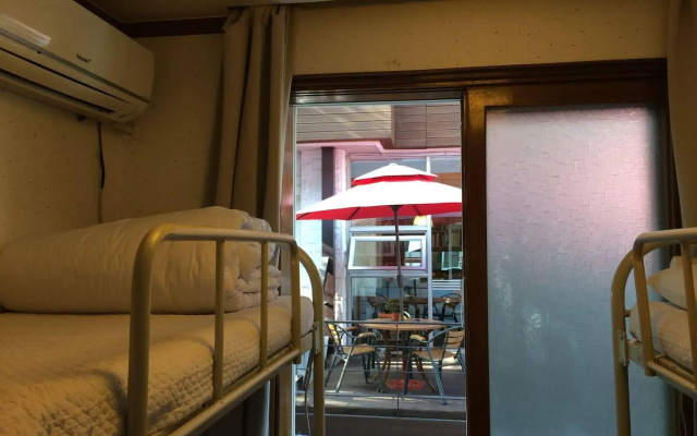 Hongdae Orange Guesthouse