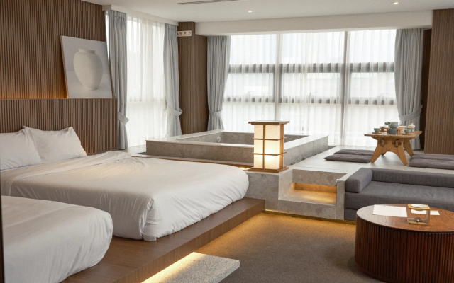 UH Suite The Myeongdong