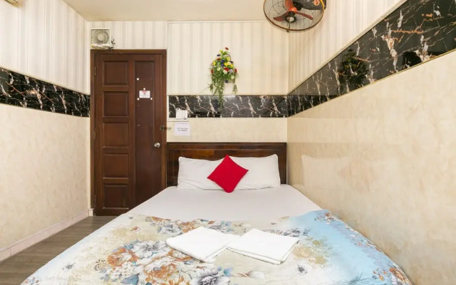 OYO 885 Ngoc Thinh Hotel