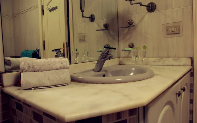 Omar Apartment
