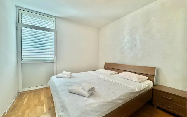 Family three bedroom Apartment Petrovac