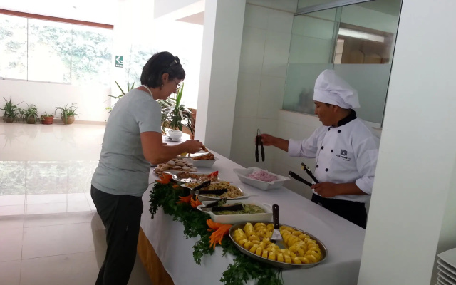 Hotel Wiracocha Inn
