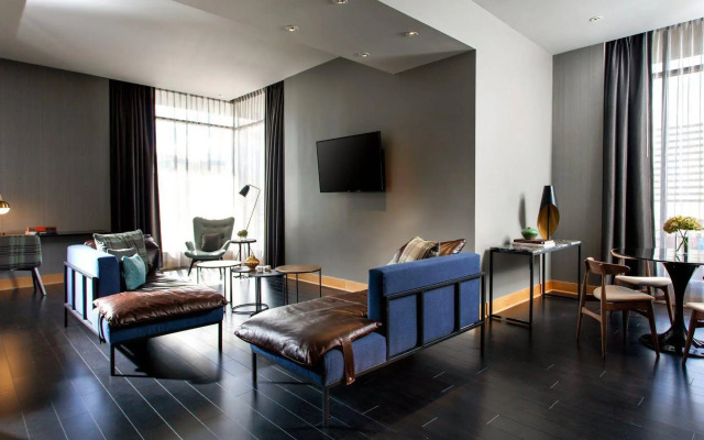 Renaissance Reno Downtown Hotel & Spa