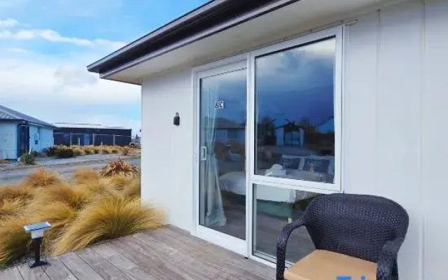 Tekapo LupinFaves Hoilday House