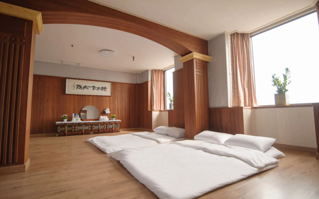 Chungmu Beach Hotel