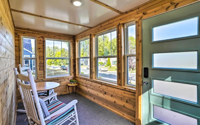 Pet-friendly Minneapolis Home ~ 6 Mi to Dtwn!