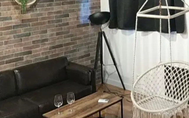La Suite Grenoble SPA Jacuzzi Et Sauna Privatif (Adults Only)
