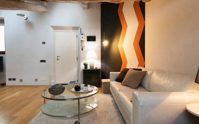 ALTIDO White Attic in Como Center