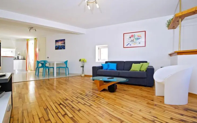Apartment Dalmatina