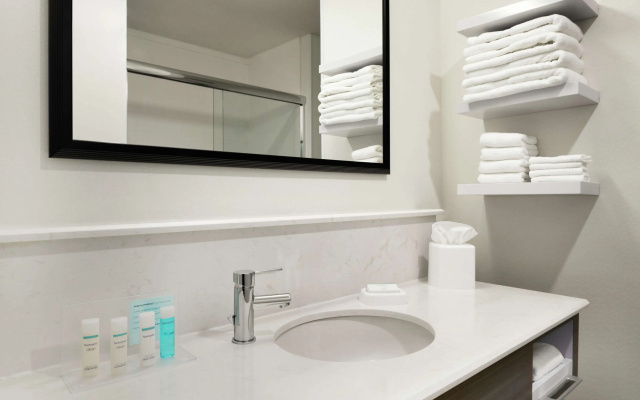 Hampton Inn & Suites St. Louis/Alton