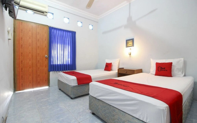Hotel Raditia Graha by OYO Rooms