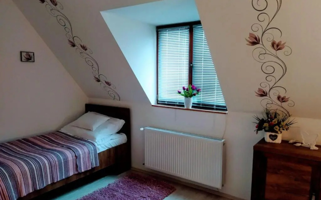 Müezzin Apartman