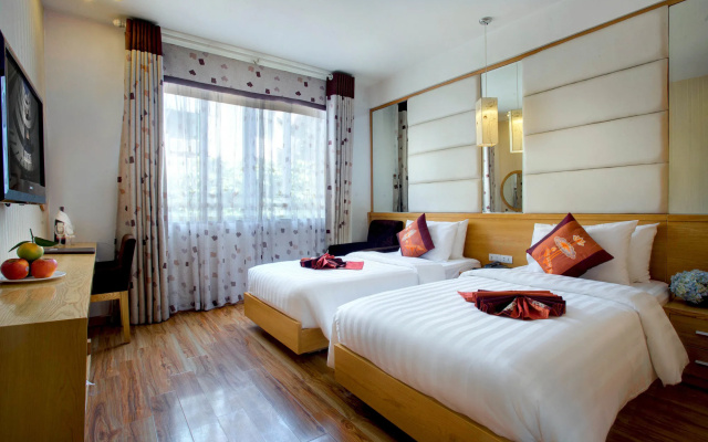 Tu Linh Palace Hotel