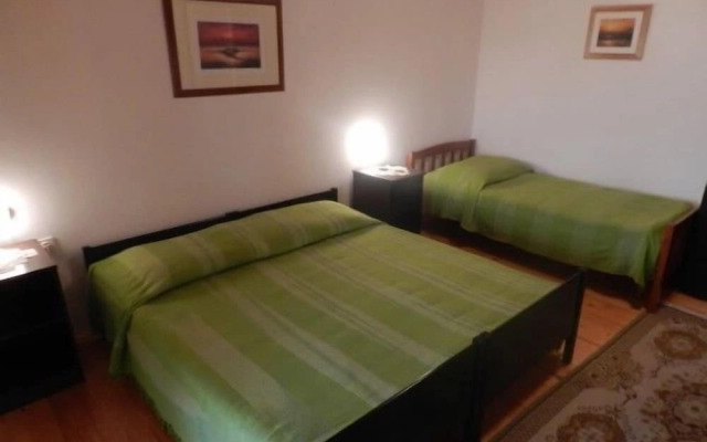 Apartments and Rooms Ana