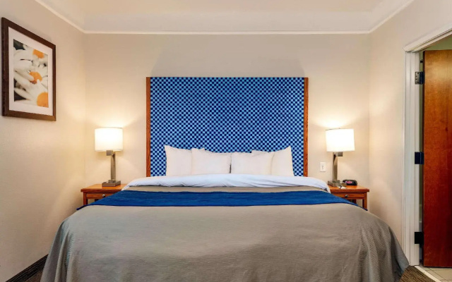 Spark by Hilton Savannah Airport