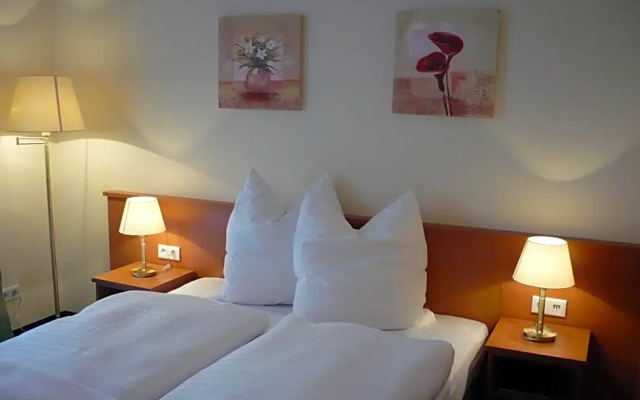 Fricks Hotel & Restaurant